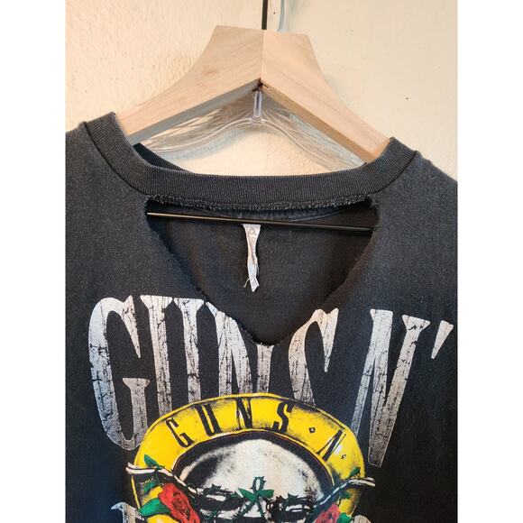 Guns N' Roses Rock band T-Shirt Women's SZ Large Distressed - Picture 6 of 9